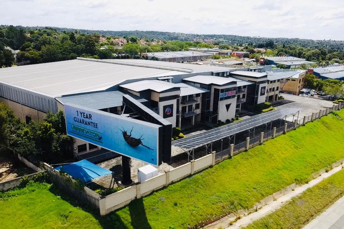 Fantastic Warehouse and Office Facility Facing N1 Freeway - Photo 5