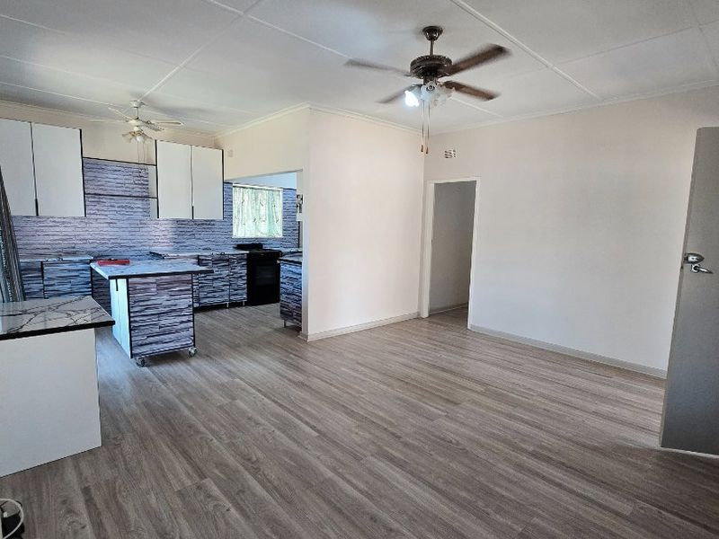 Beautifully Renovated Family Home in Stilfontein Ext 4 – Close to Shoprite - Photo 4