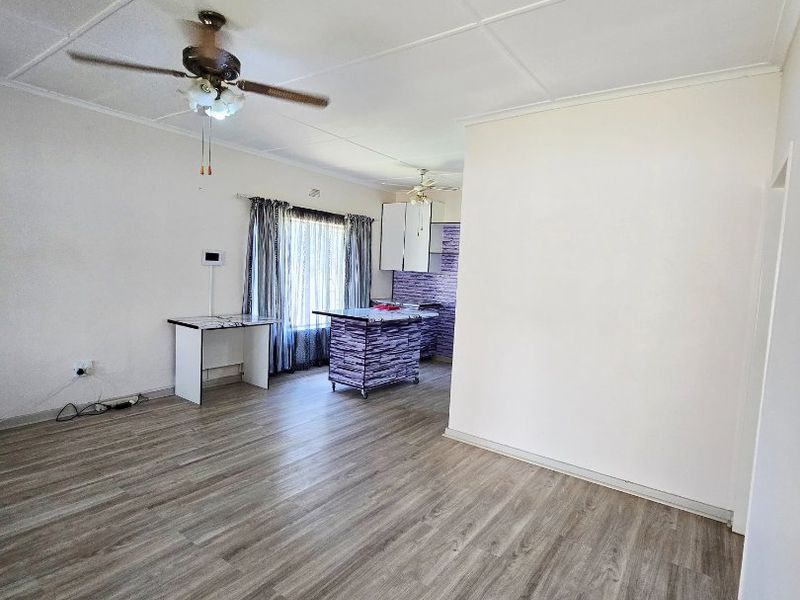 Beautifully Renovated Family Home in Stilfontein Ext 4 – Close to Shoprite - Photo 3