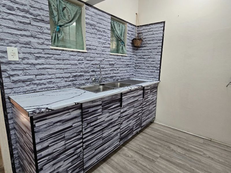 Beautifully Renovated Family Home in Stilfontein Ext 4 – Close to Shoprite - Photo 7