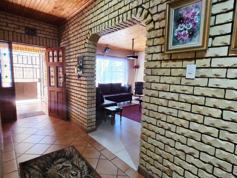 Flamwood – Spacious Family Home in a Prime Location - Photo 6