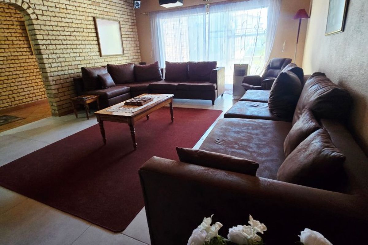 Flamwood – Spacious Family Home in a Prime Location - Photo 4