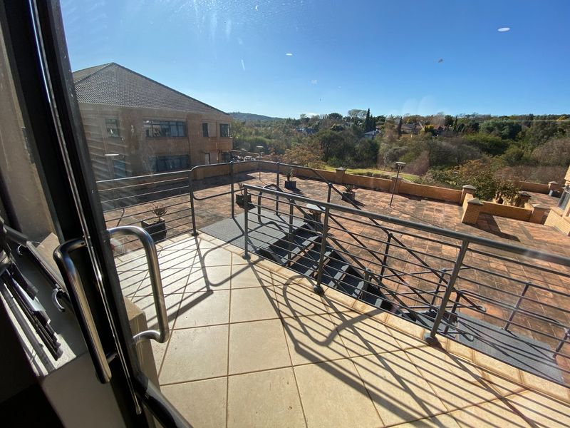 Furnished Office Available In Faerie Glen - Photo 10