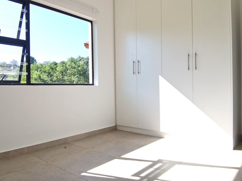 2 Bed 2 bath Simplex with fenced garden at Mountain View Estate - Photo 9