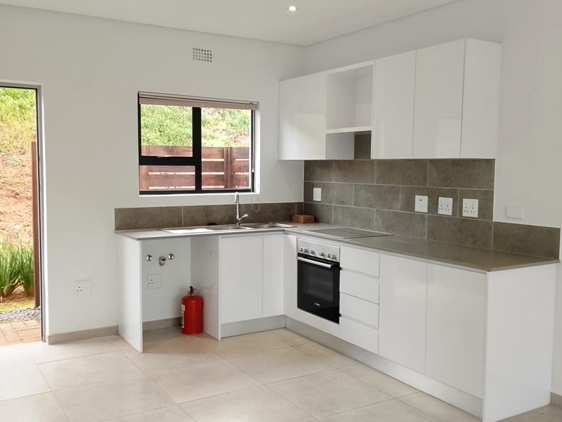 2 Bed 2 bath Simplex with fenced garden at Mountain View Estate - Photo 6