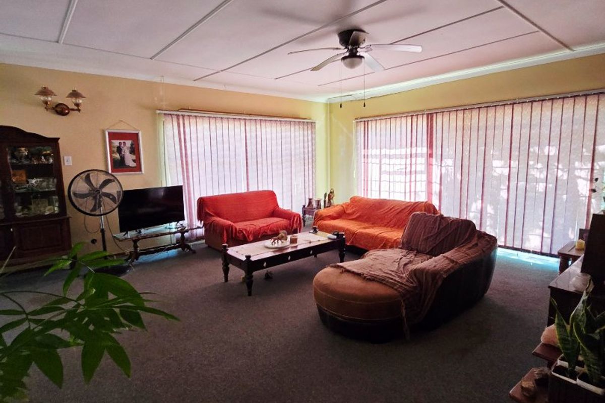 3 Bed House in Stilfontein Ext 4, Stilfontein for Sale - Photo 3