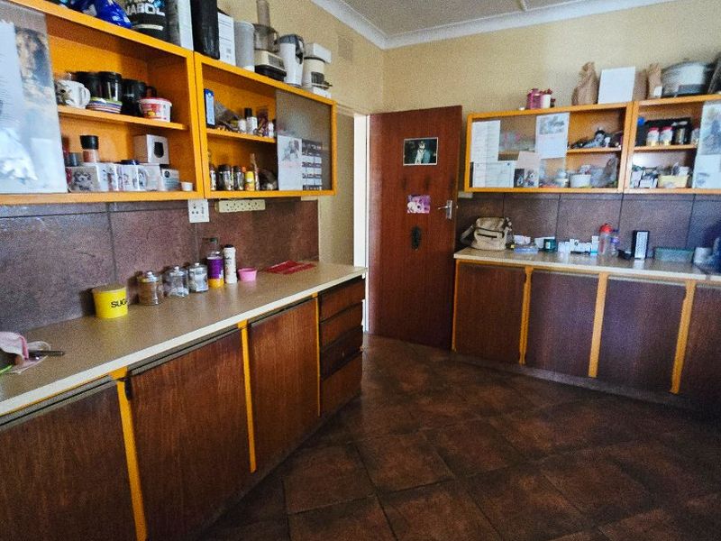 3 Bed House in Stilfontein Ext 4, Stilfontein for Sale - Photo 6