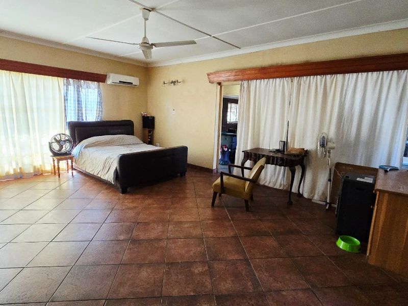 3 Bed House in Stilfontein Ext 4, Stilfontein for Sale - Photo 8