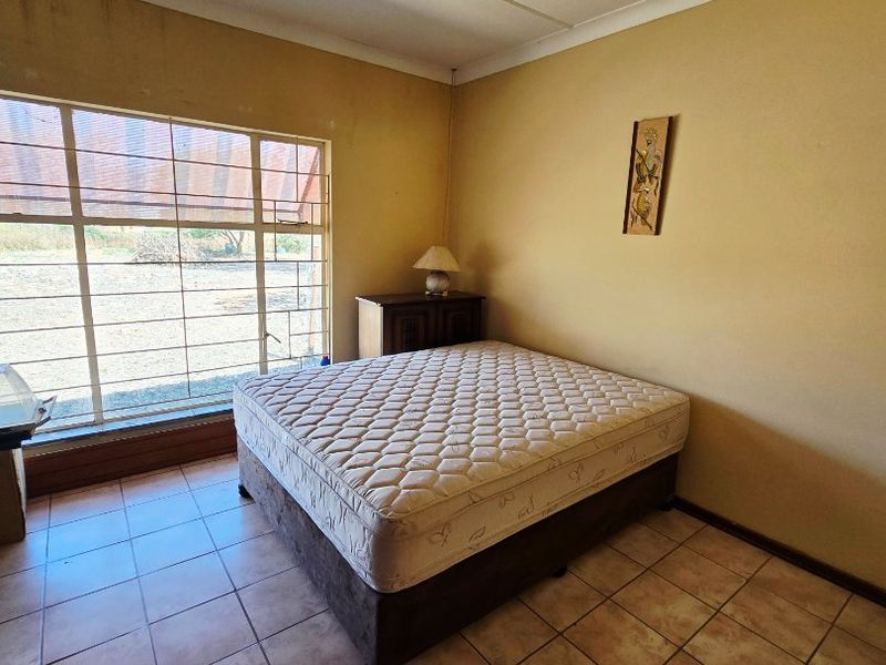 3 Bed House in Stilfontein Ext 4, Stilfontein for Sale - Photo 6