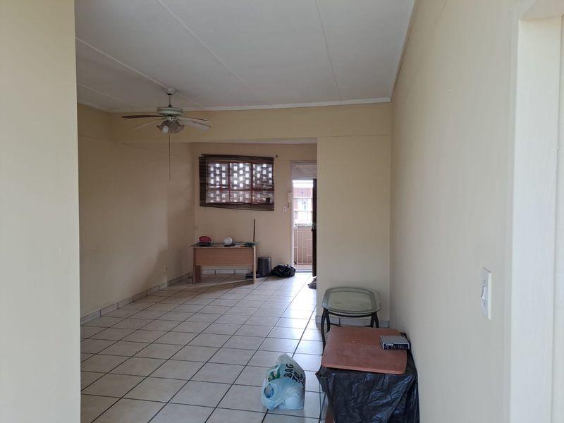 Arcadia 2BR flat with bright balcony - Photo 7