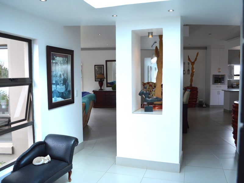 Immaculate 3 Bedroom Residence in a Prestigious Eco Estate – Wilkoppies - Photo 4