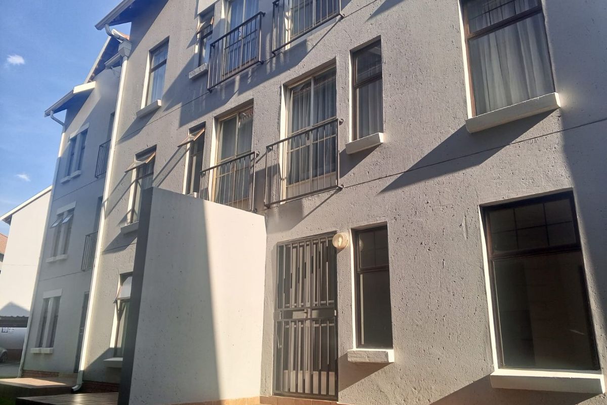 1 Bed Apartment in Kosmosdal for Sale - Photo 2