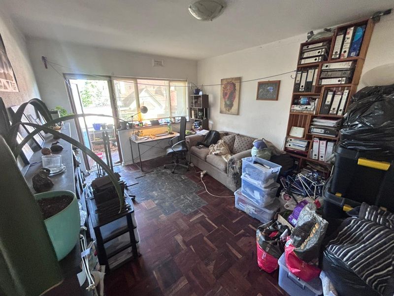 Two bedroom apartment in sought after Plumstead - Photo 7