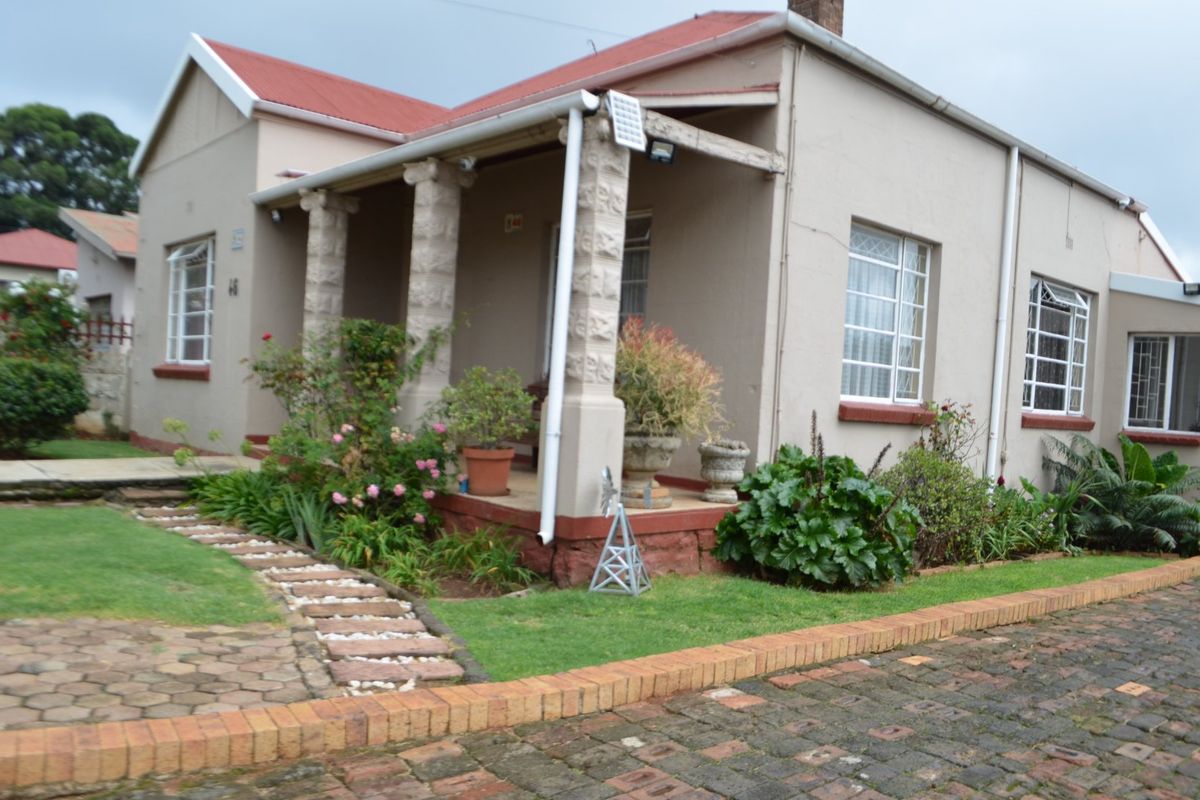 Family Home in Krugersdorp West. - Photo 4