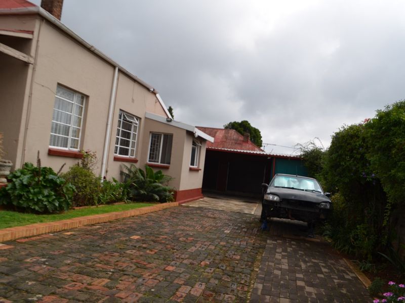 Family Home in Krugersdorp West. - Photo 3