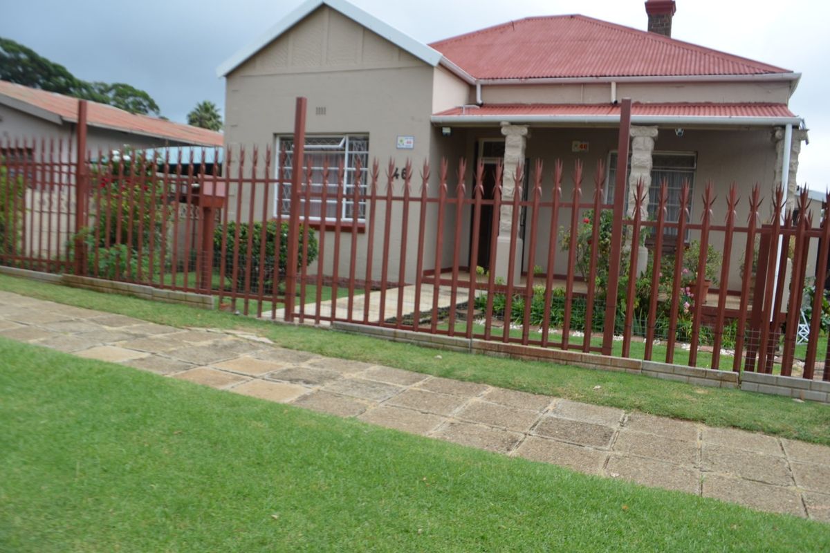 Family Home in Krugersdorp West. - Photo 2