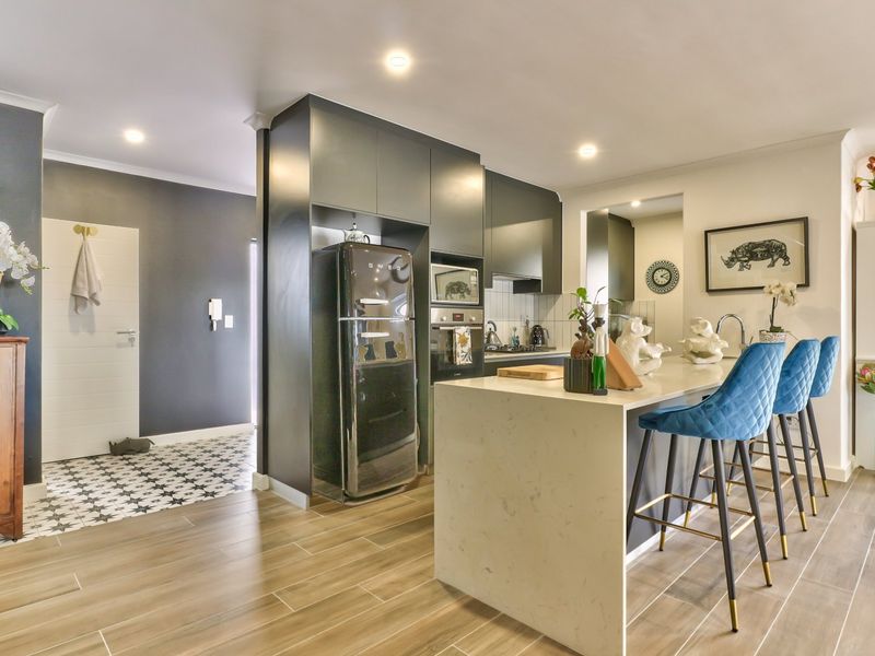Unfurnished Stylish Modern Double Story House - Photo 1