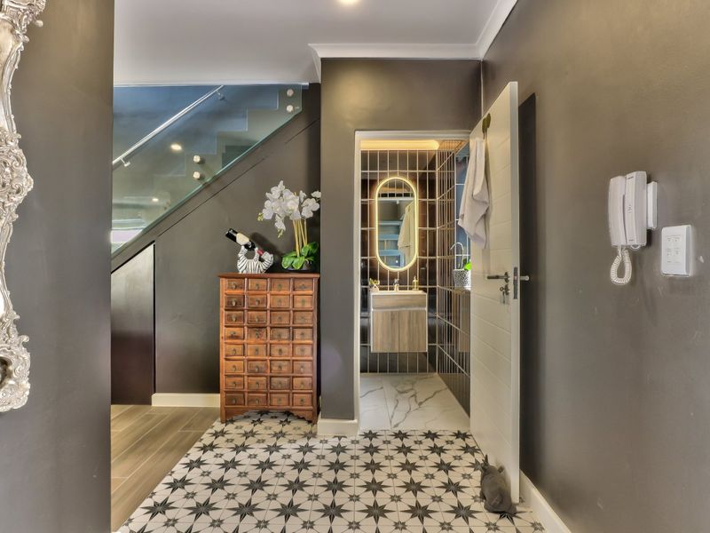 Furnished Stylish Modern Double Story House - Photo 6