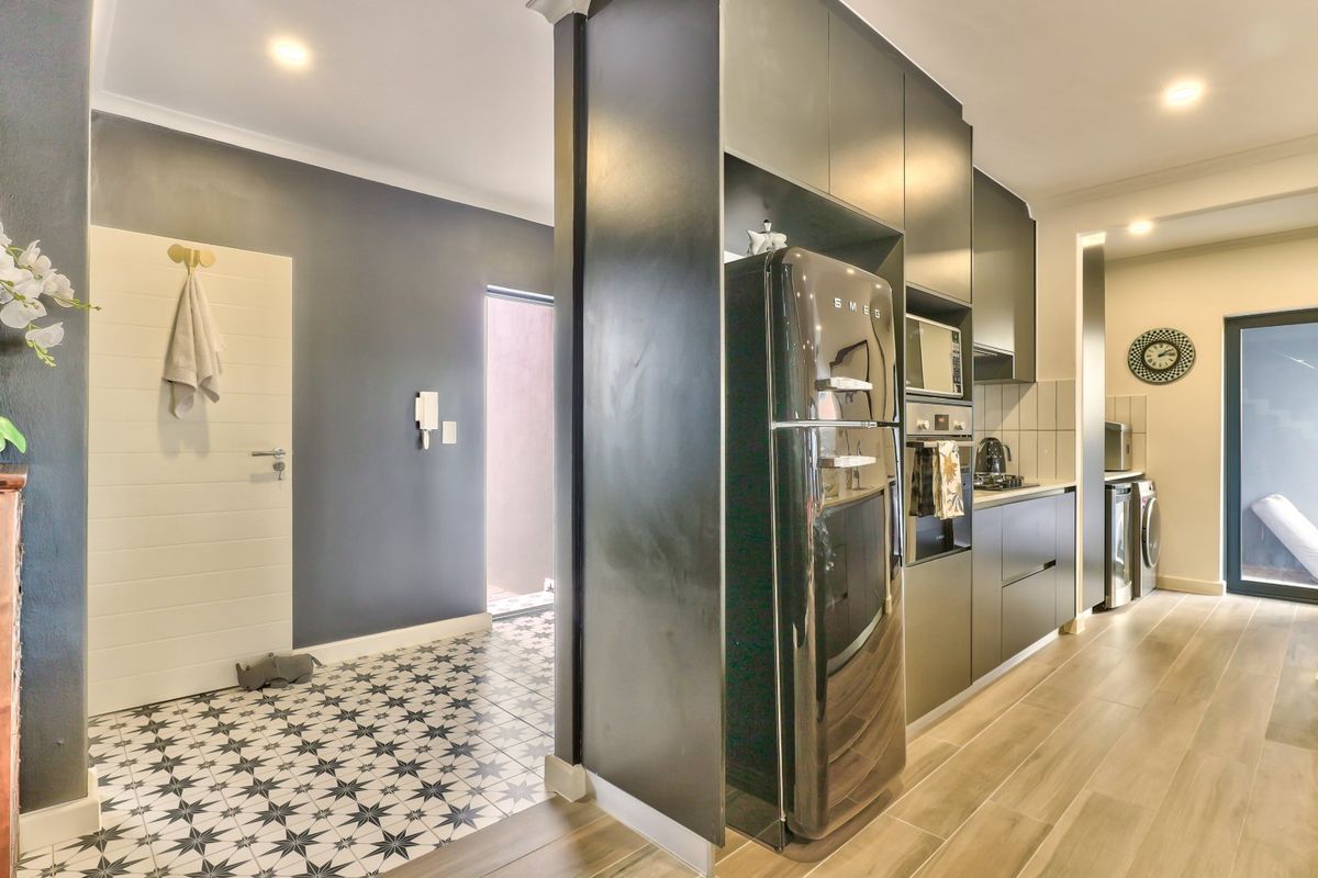 Furnished Stylish Modern Double Story House - Photo 5