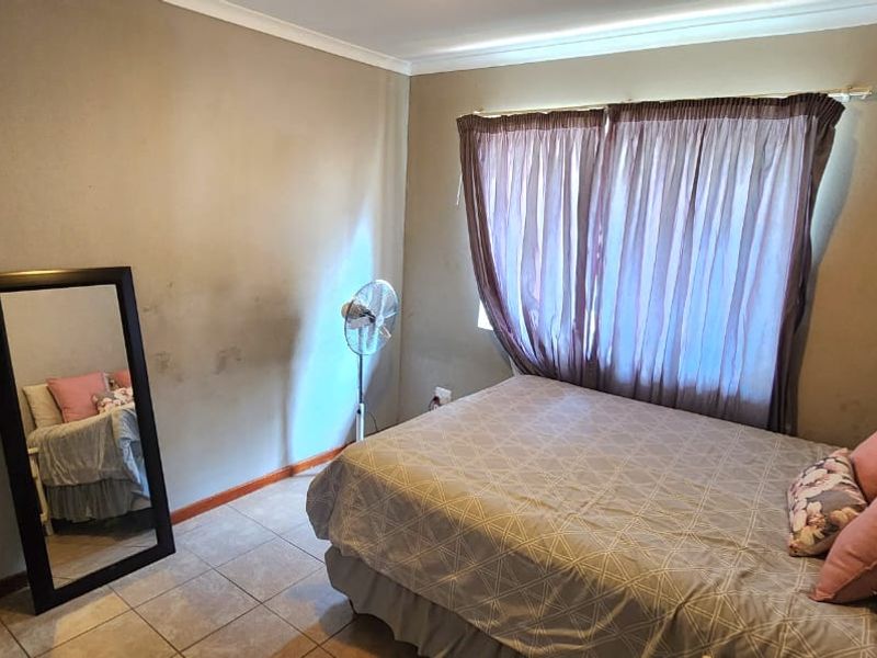 2 Bedroom Apartment in Brits - Photo 8