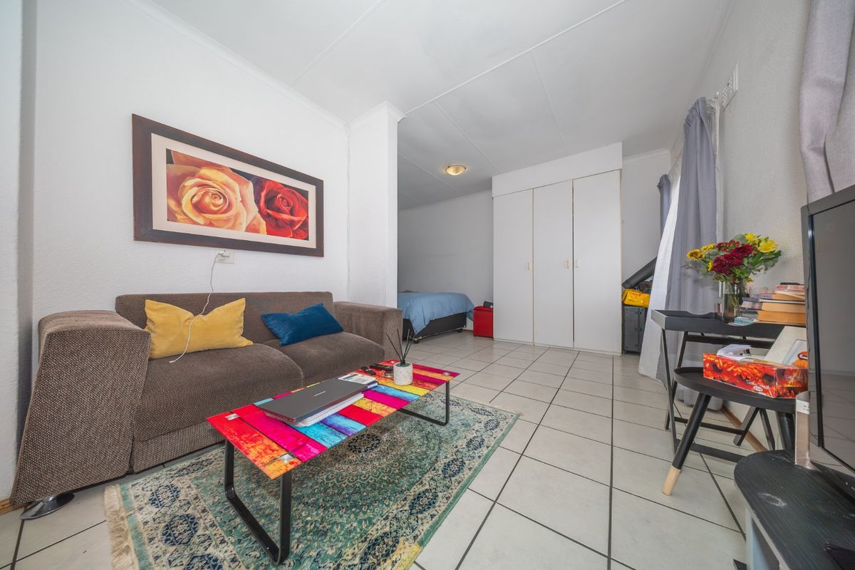 Lock Up and Go or Perfect Investement Opportunity! - Photo 3