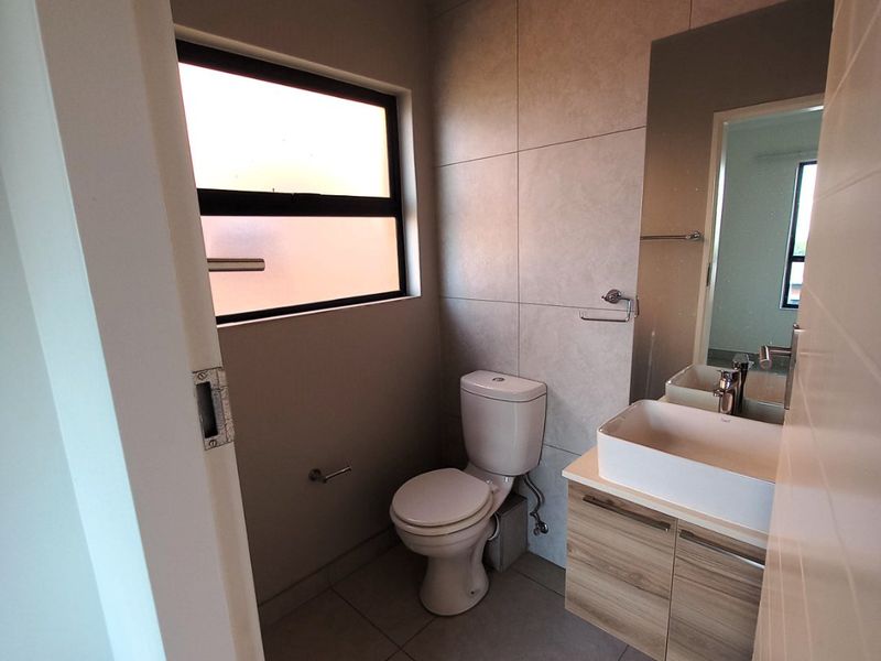 Live in blooming comfort at Cherry Blossom Apartments — a serene lifestyle in Golden Fields Estate. - Photo 7