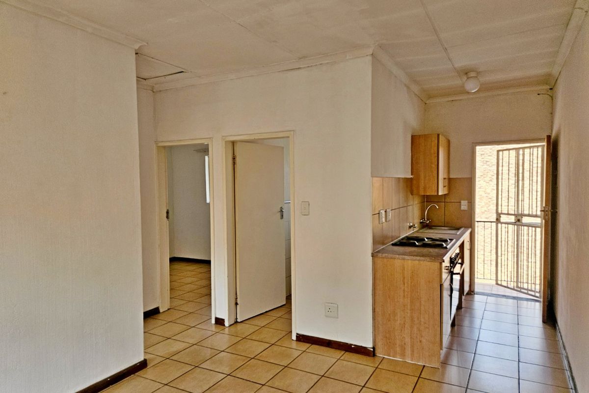 Lovely 2-Bedroom Apartment – Why Rent When You Can Own? - Photo 4