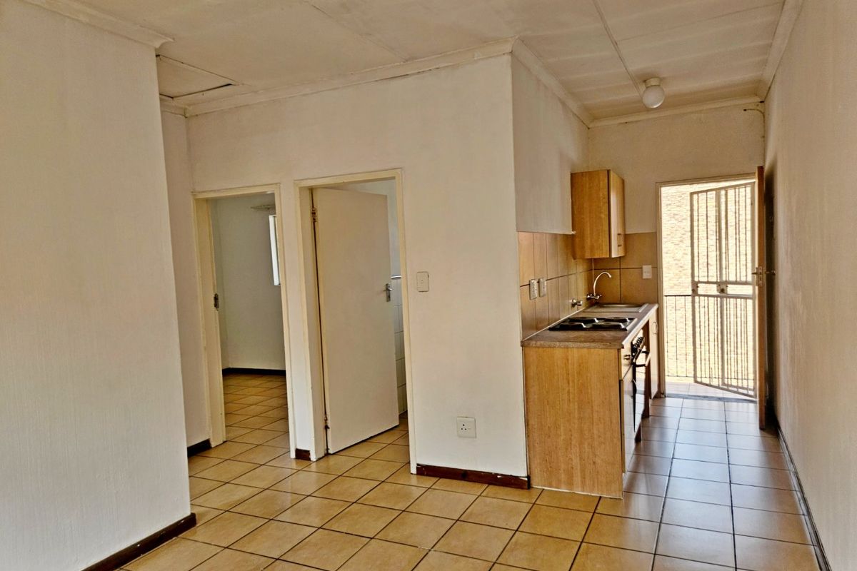 Lovely 2-Bedroom Apartment – Why Rent When You Can Own? - Photo 5