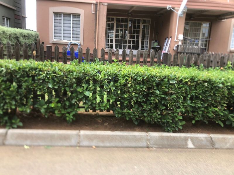 2 bedroom 1 bathroom groundfloor apartment in Castle View,Germiston available for sale - Photo 10