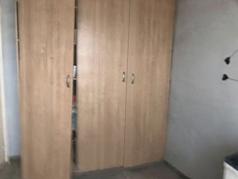 2 bedroom 1 bathroom groundfloor apartment in Castle View,Germiston available for sale - Photo 7