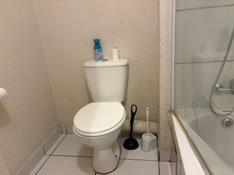 2 BEDROOM AND 1 BATHROOM Avaliable for sale Call us now!! - Photo 10