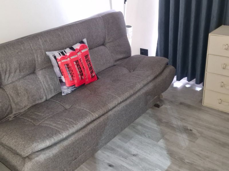 Gorgeous Modern Open Plan ,,,,,,,,,, 3 Bedrooms ,,2 Bathrooms,, Stunning  Open Plan Kitchen  Townhouse. - Photo 9