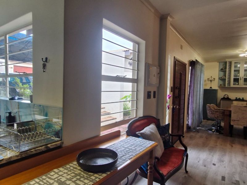 Gorgeous Modern Open Plan ,,,,,,,,,, 3 Bedrooms ,,2 Bathrooms,, Stunning  Open Plan Kitchen  Townhouse. - Photo 7