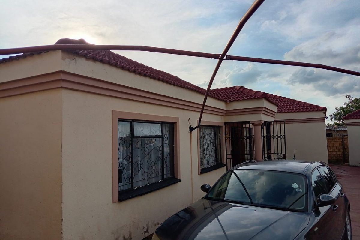 3 Bedroom house Soshanguve IA - Photo 5