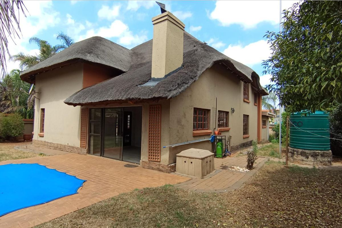 5  Bedroom House for Sale in Melodie - Photo 2