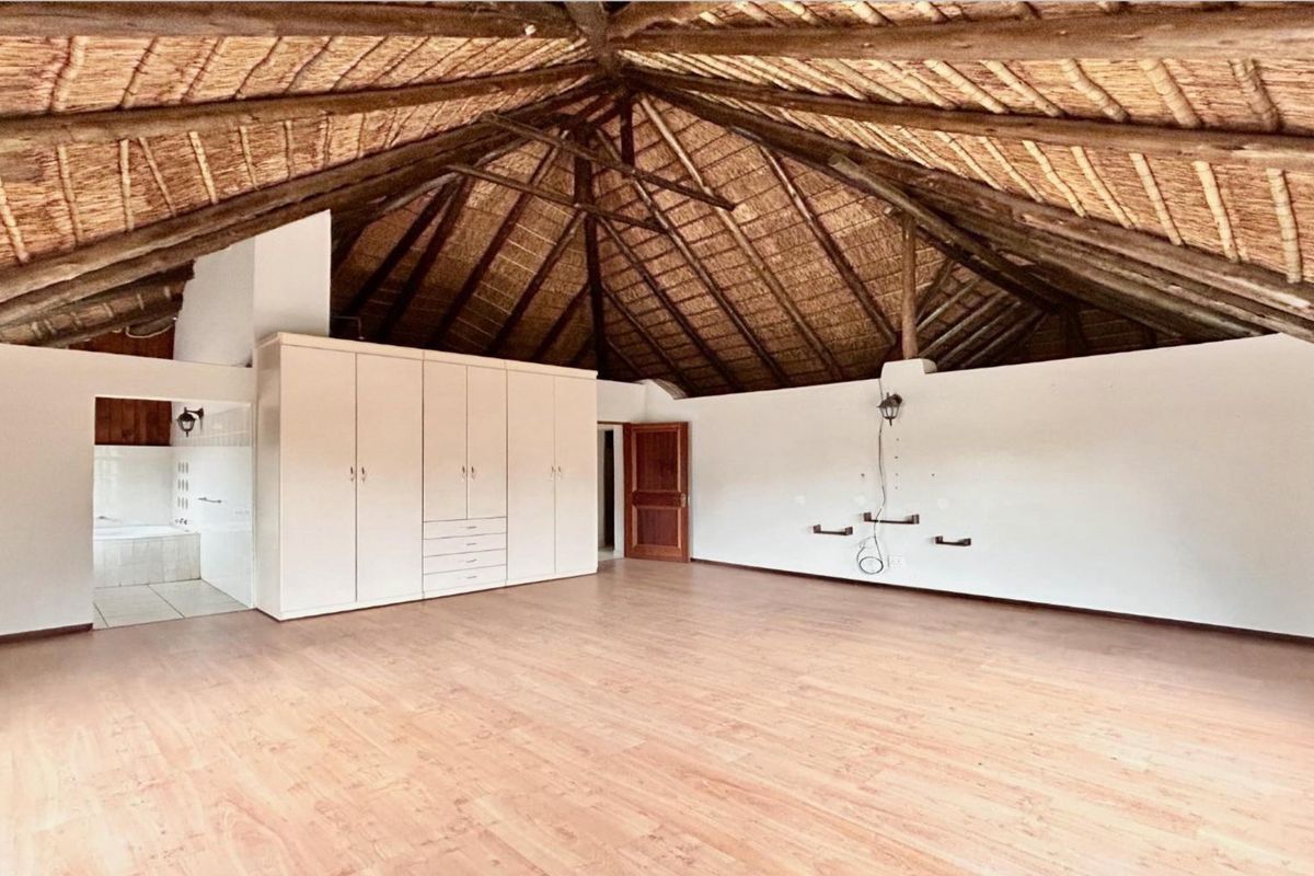 5  Bedroom House for Sale in Melodie - Photo 4