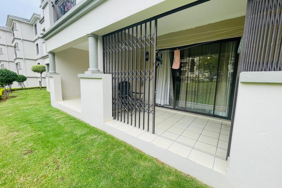 Modern 1-Bedroom Ground Floor Apartment in Phoenix Regent - Photo 4