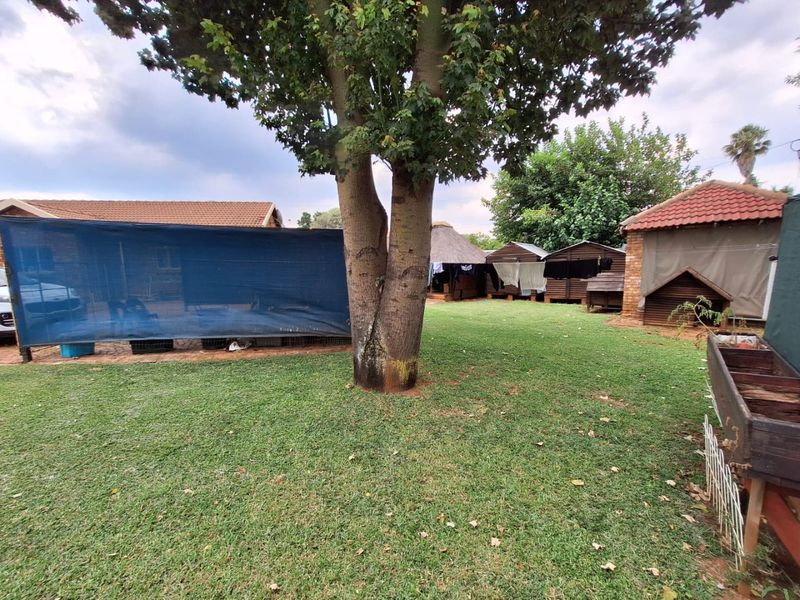 Heuweloord, Centurion – Spacious Family Home on Large Stand - Photo 8