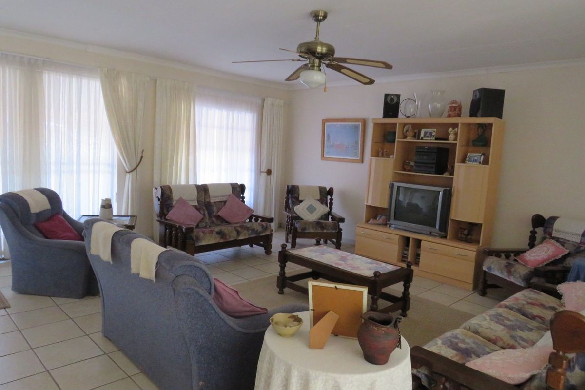 3 Bed House in Vaal Park, Orkney for Sale - Photo 3