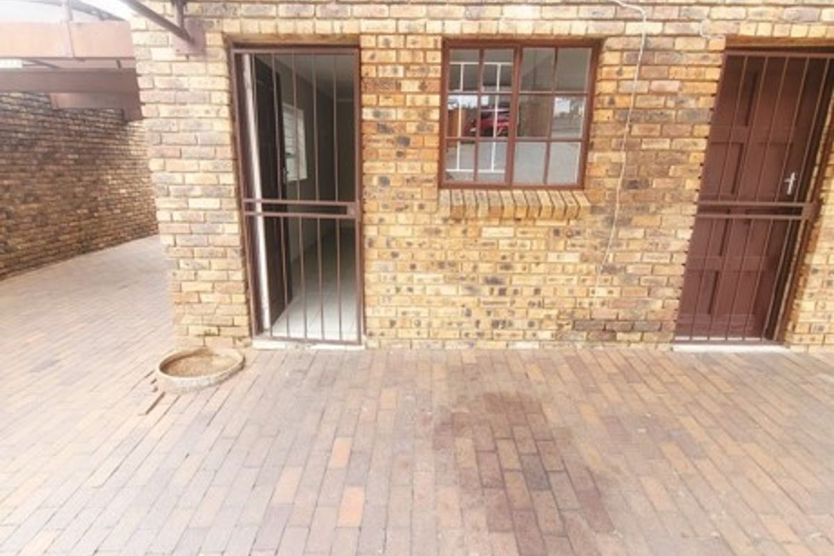 I BED SIMPLEX 4 MINUTES FROM SANDTON CBD - Photo 2