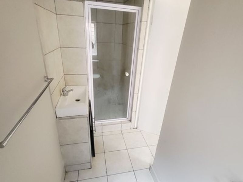 I BED SIMPLEX 4 MINUTES FROM SANDTON CBD - Photo 6