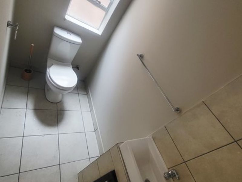 I BED SIMPLEX 4 MINUTES FROM SANDTON CBD - Photo 7