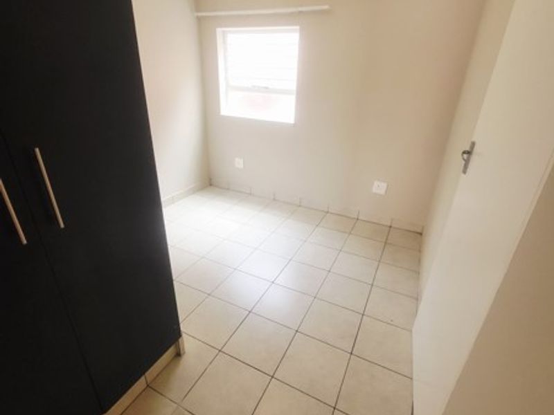 I BED SIMPLEX 4 MINUTES FROM SANDTON CBD - Photo 4