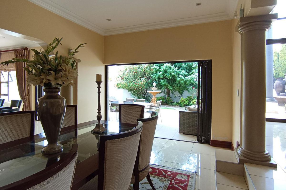 Exquisite 4-Bedroom Family Residence in Prestigious Savannah Hills Estate - Photo 5