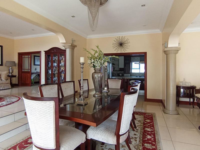 Exquisite 4-Bedroom Family Residence in Prestigious Savannah Hills Estate - Photo 4