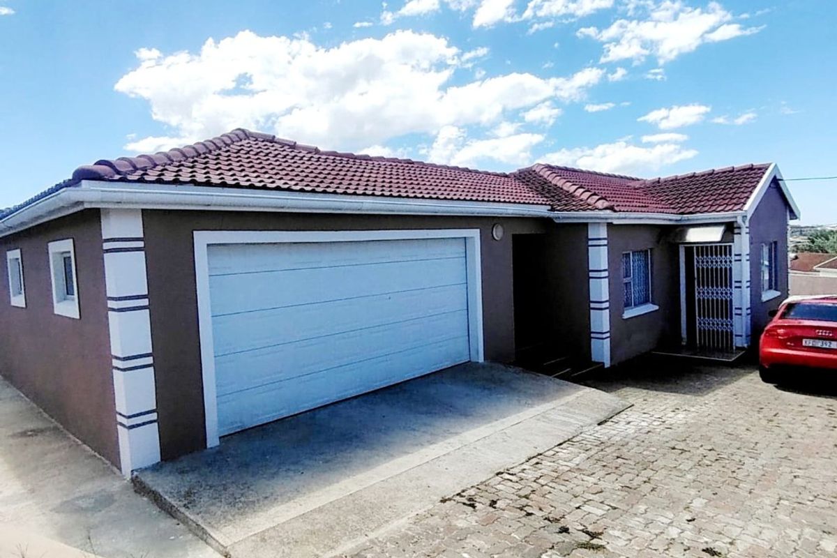 3 Bedroom House in Haven Hills  - Photo 2