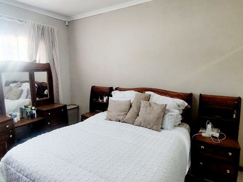 3 Bedroom House in Haven Hills  - Photo 8