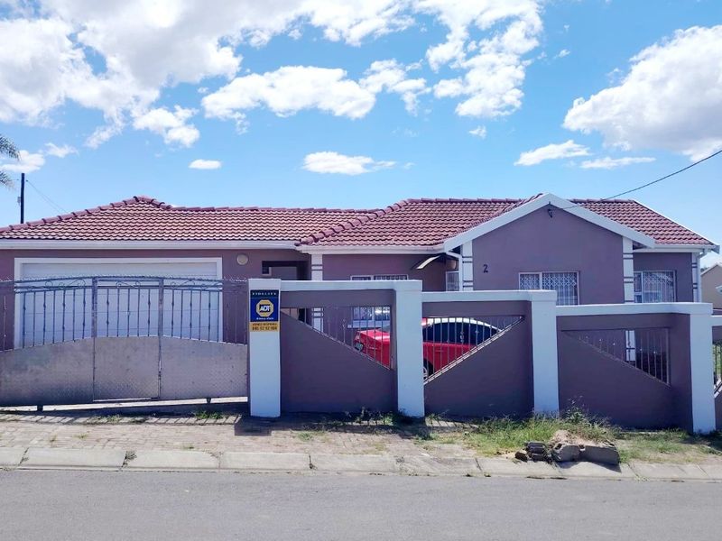 3 Bedroom House in Haven Hills  - Photo 1
