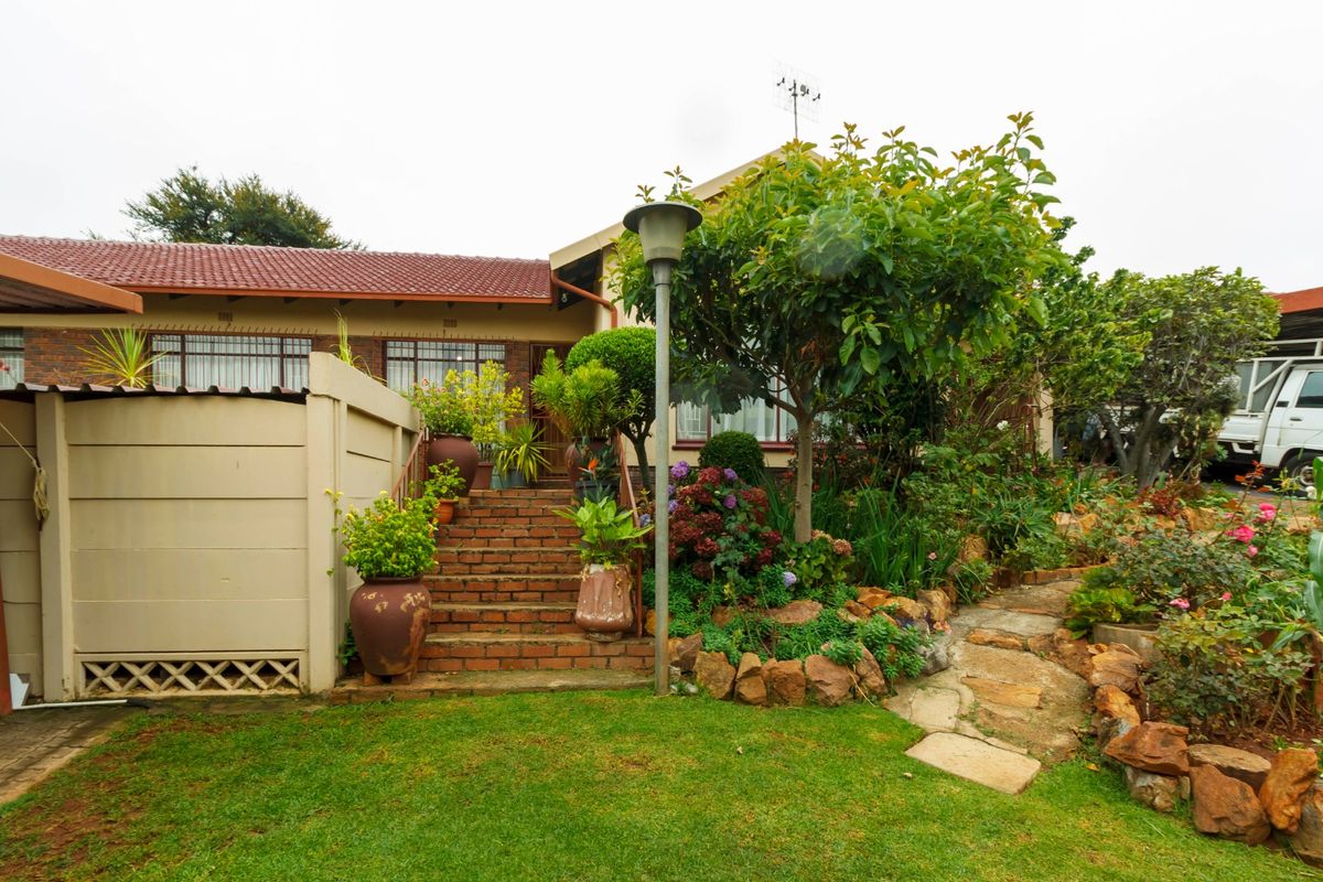 Charmed Wilro Park Family Home with Pool - Photo 2