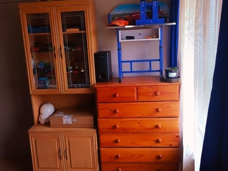 Elegant Family Living in Nimrod Park - Photo 8